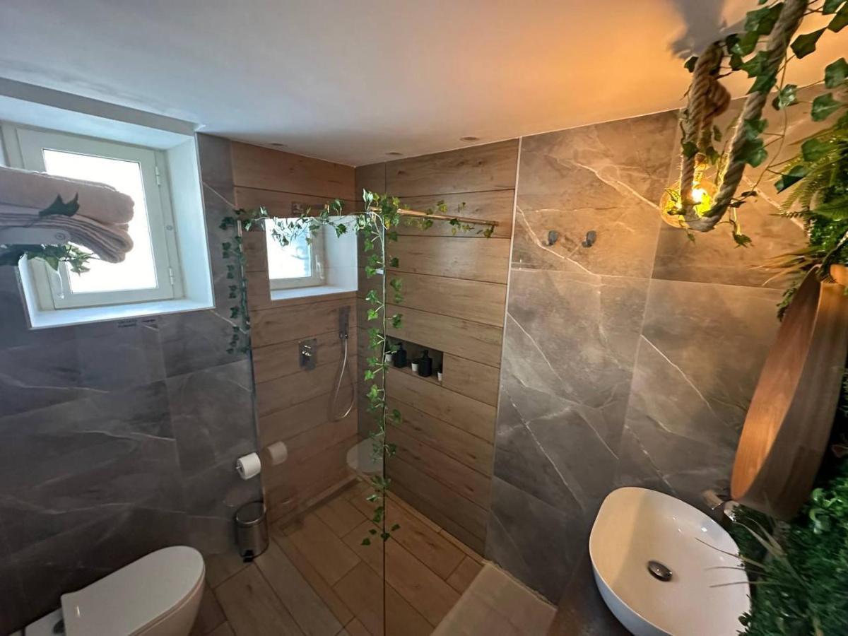 Tropical Holiday House Κατάνια Εξωτερικό φωτογραφία